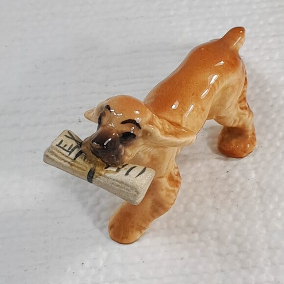 Vintage Hagen Renaker Cocker Spaniel Dog News Paper mini miniature tan brown - Picture 2 of 9